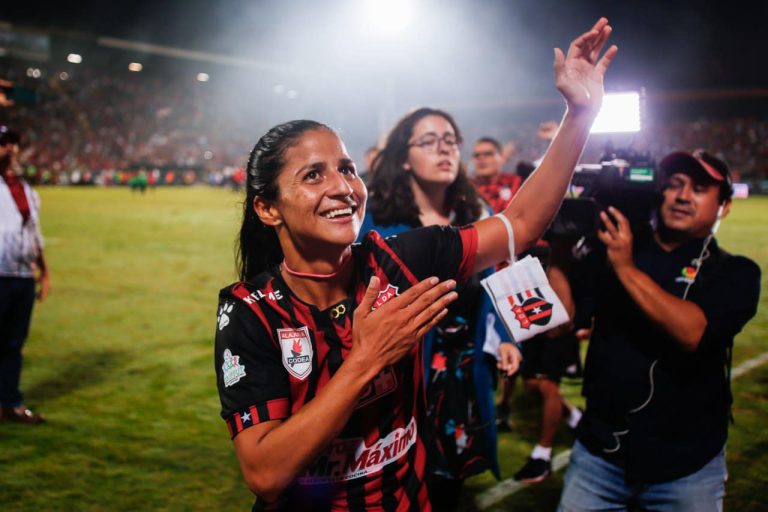 From cattle fields to packed stadiums: the women who transformed Costa Rican soccer