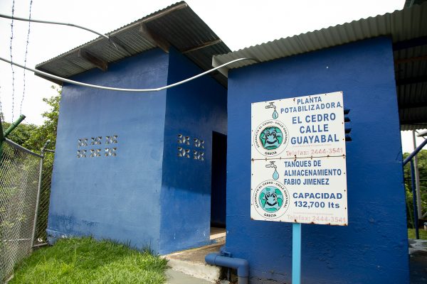 En la ASADA de Santa Gertrudis Centro, el tanque de captación principal se encuentra fuera del área de servicio, a mayor elevación. Mónica Quesada Cordero / El Colectivo 506